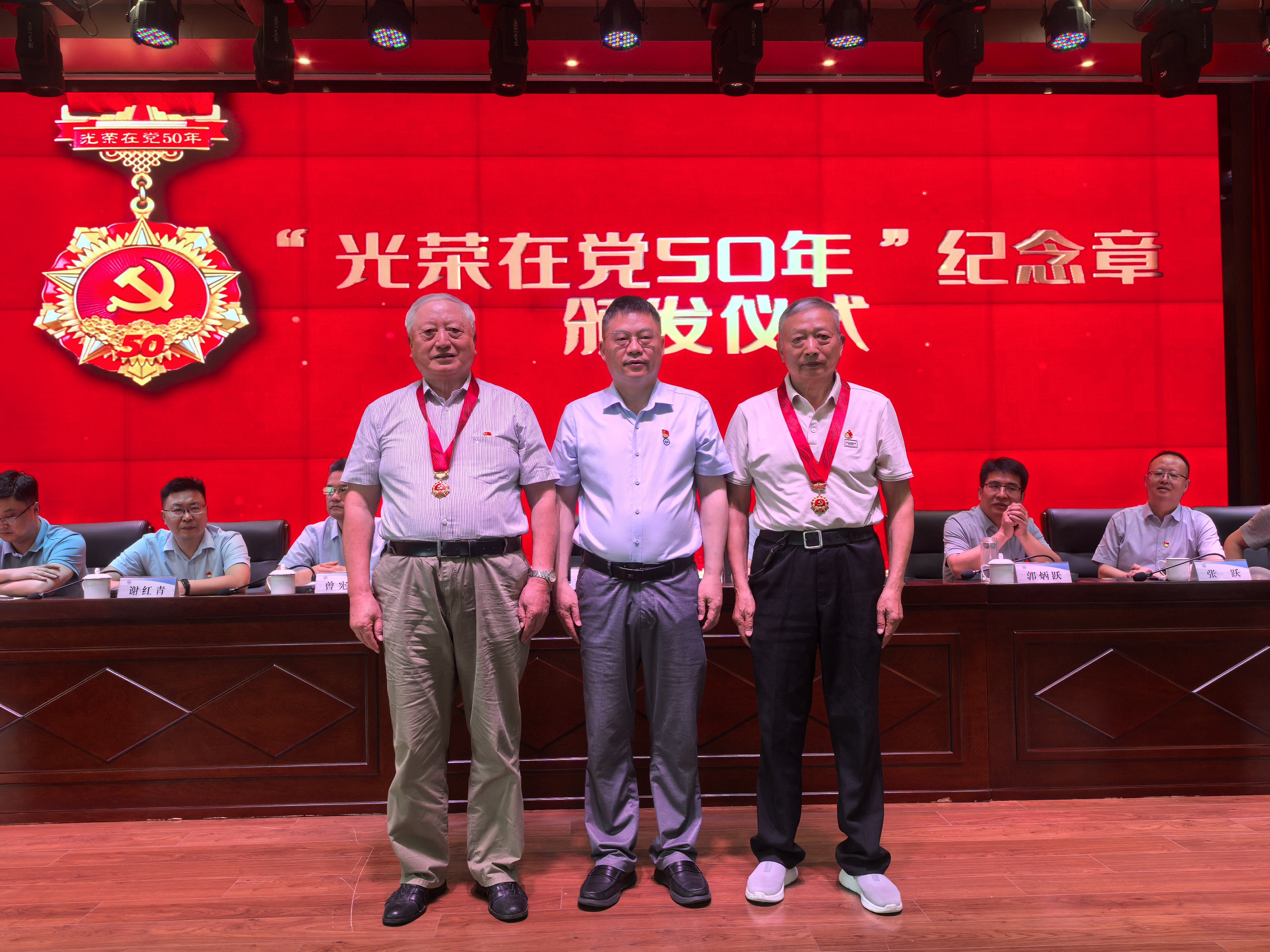 98c49c941c22a4fbe1710bc0fe872eaa.jpg